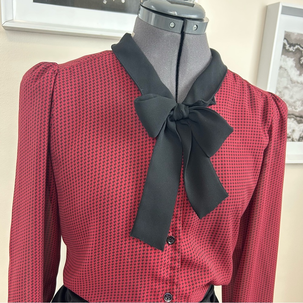Vintage Black and Red Women's Button-Up Necktie Top